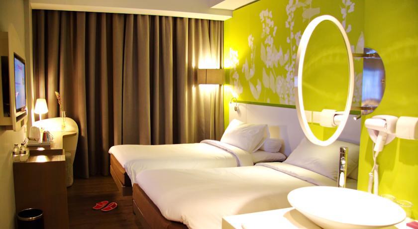 All Seasons Jakarta Thamrin Room photo
